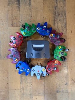Mint Nintendo 64 Bundle (9 CONTROLLERS!)