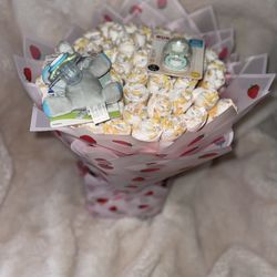Big Bouquet Of Diapers 