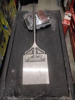 MILWAUKEE  6 IN SLEDGE SDS -MAX FLOOR SCRAPER