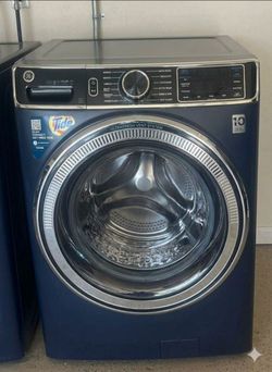 BEAUUTIFUL  2022 GE Front-Load washer 5.0 cu ft  new $1300  free delivery and instalHere is the revised OfferUp post. Adding the original retail price