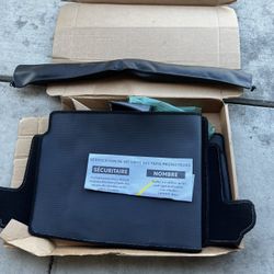 Brand New Lexus Rx Carpet Mats And Cargo Net 