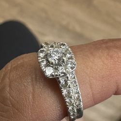 White Gold 10k - Diamond Ring