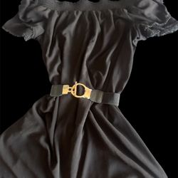 woman’s Black Off Shoulder Dress. (XXL) 