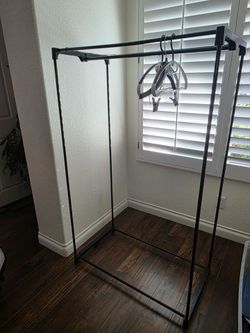 Closet- dual rods