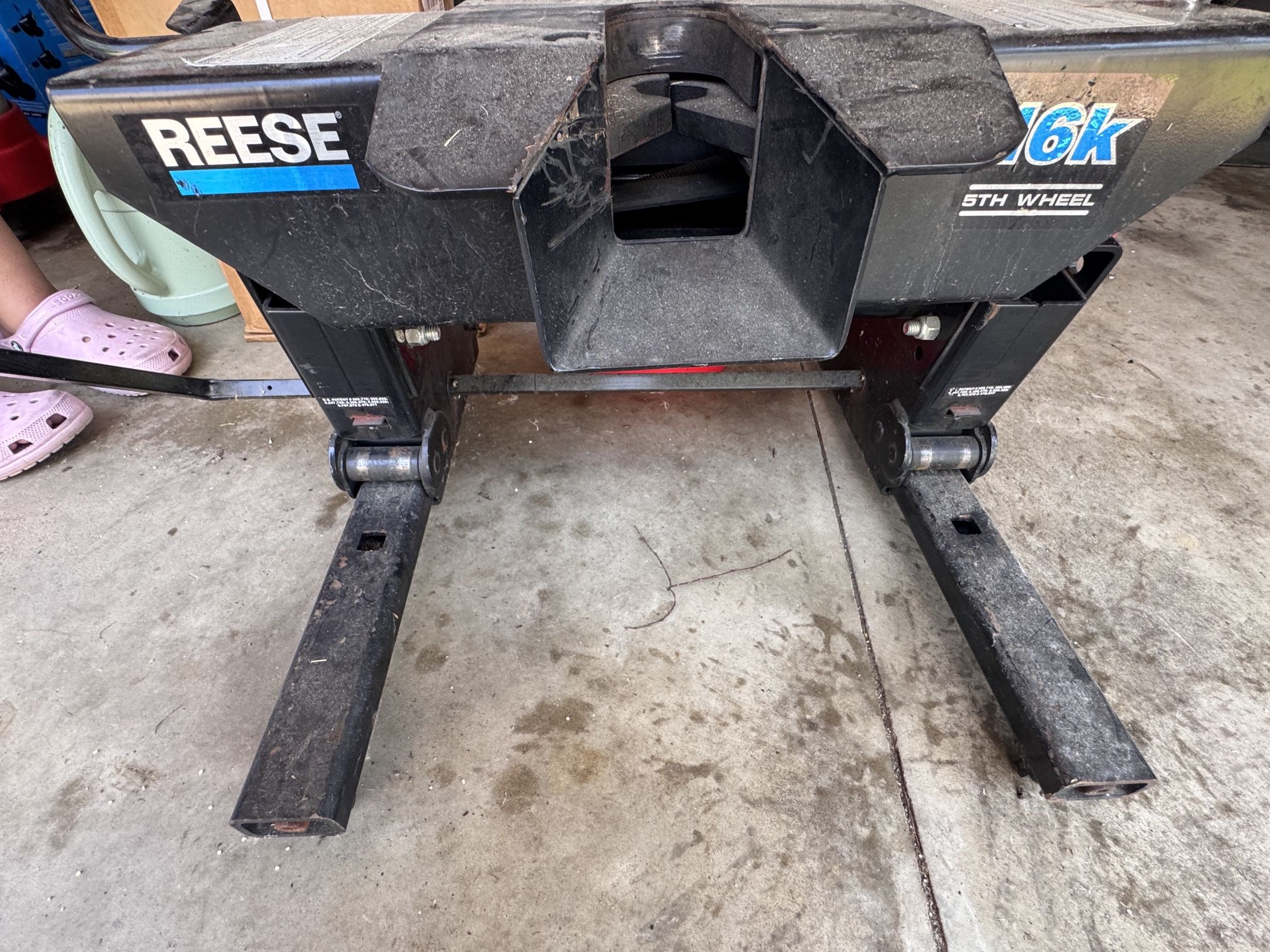 Reese Sliding 5th Wheel Hitch