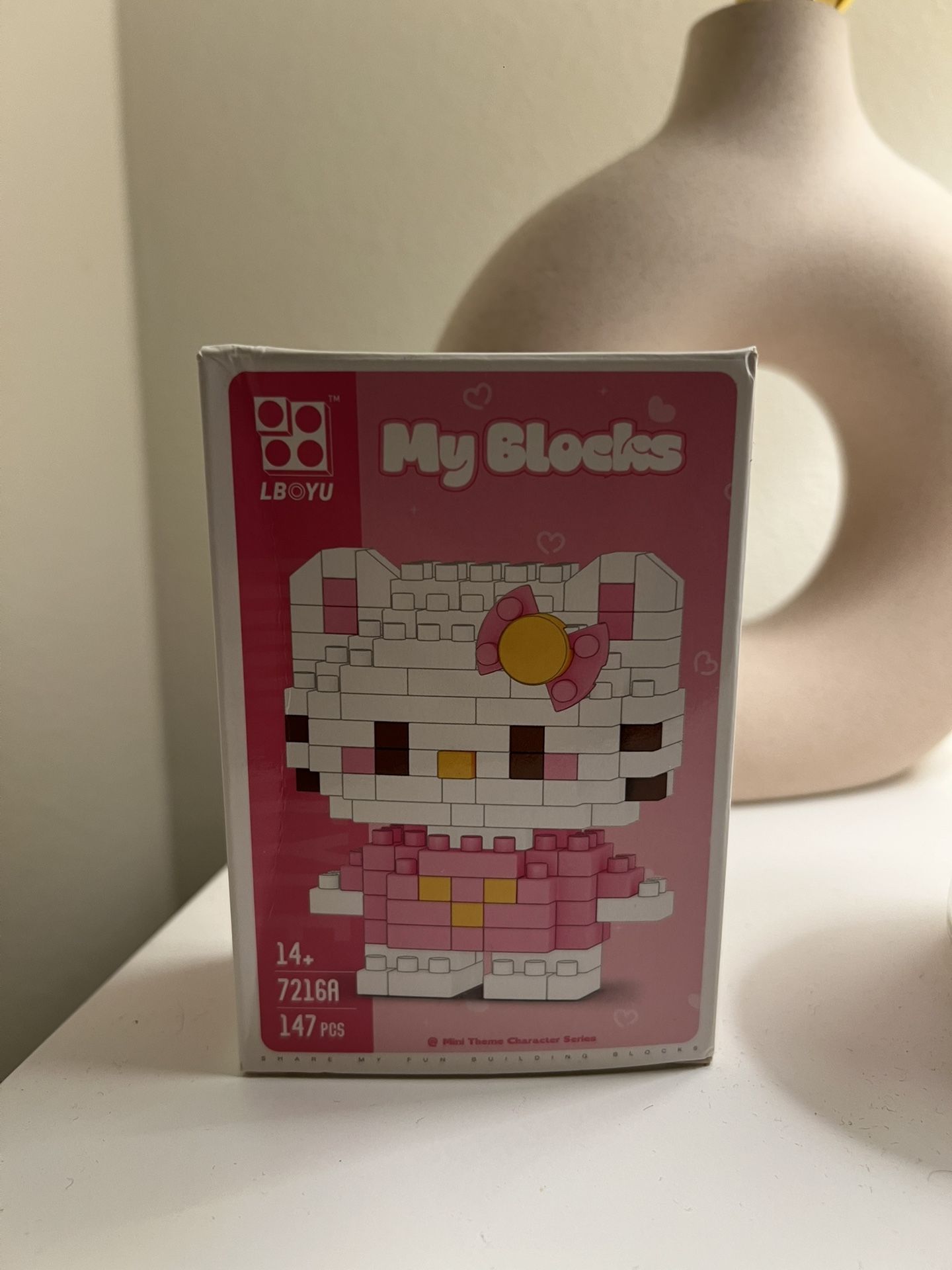 HELLO KITTY lego set