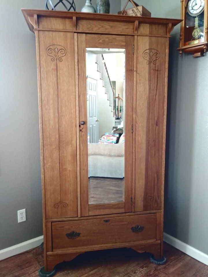 Antique oak armoire 76x39x16