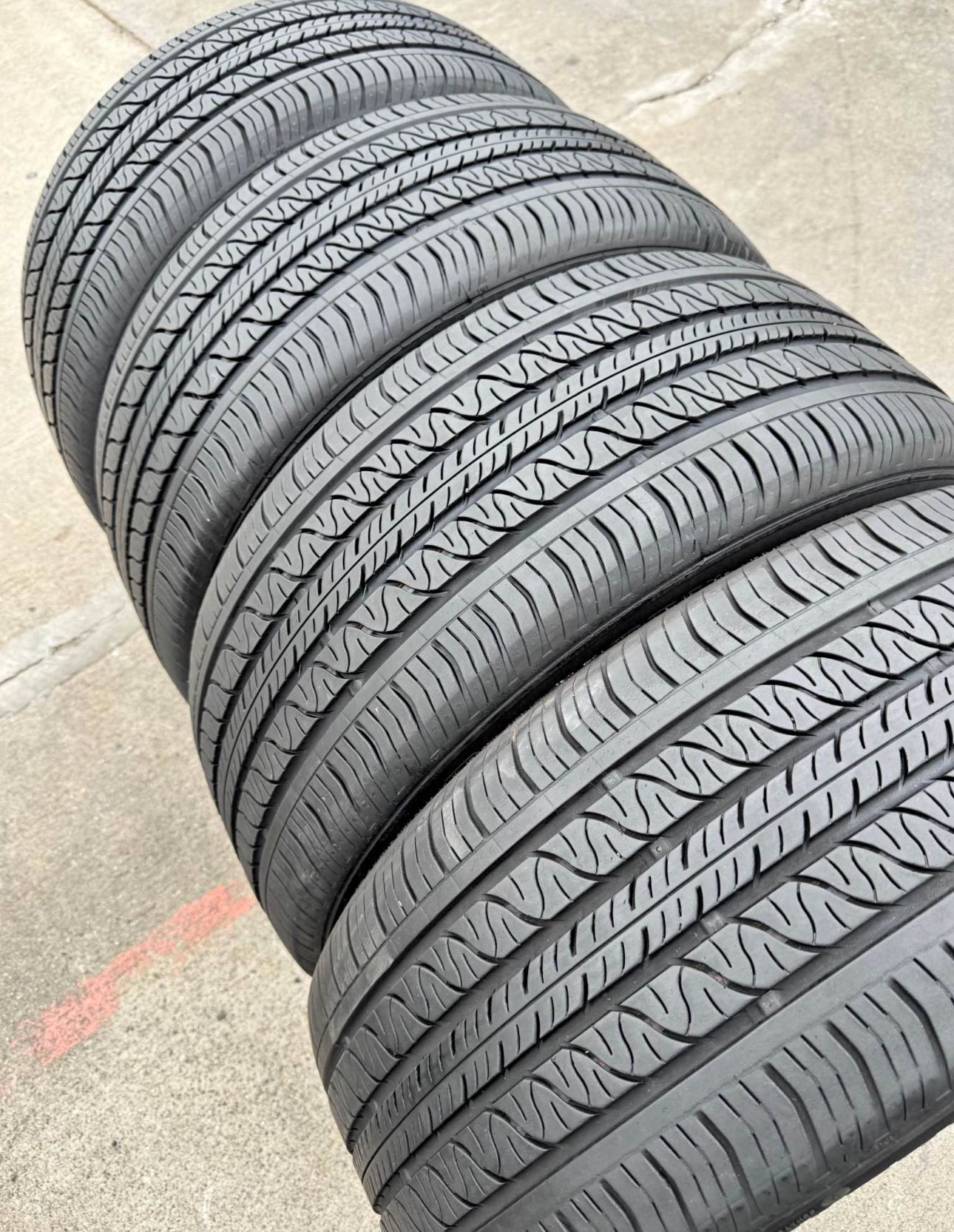 255 45 19 Continental Tires with 80% of useful life all 4 Seth de Llantas Con 80% de vida las 4