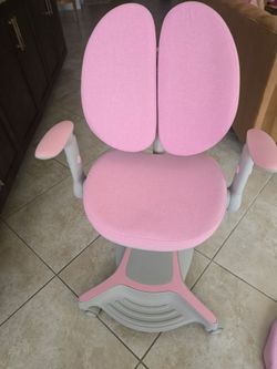 Ergonomic adjustable kids chair
