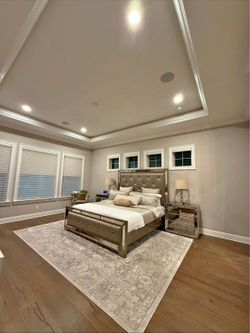 Queen size bed set