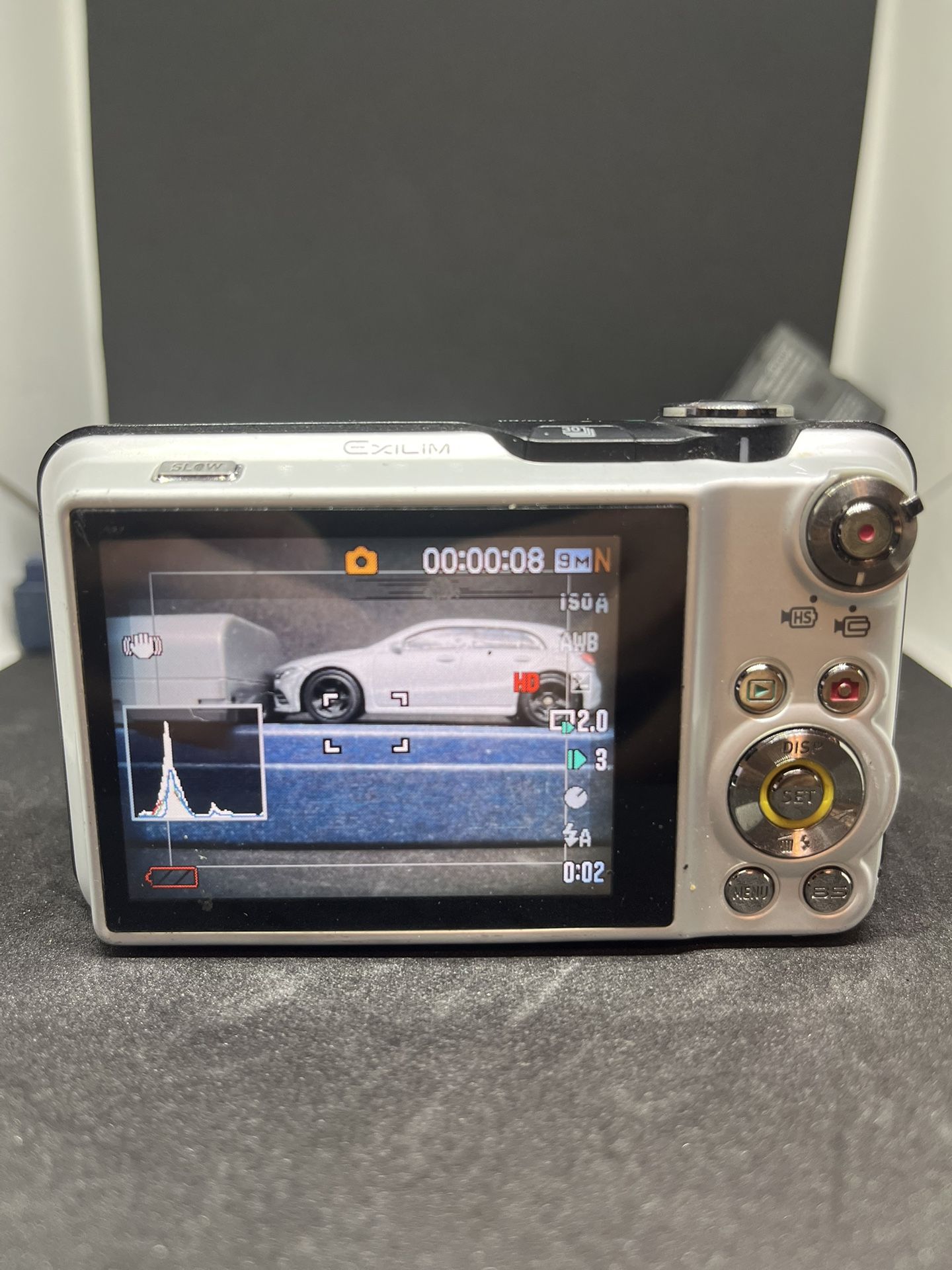 Casio EXILIM EX-FC100 9.1MP Digital Camera - White