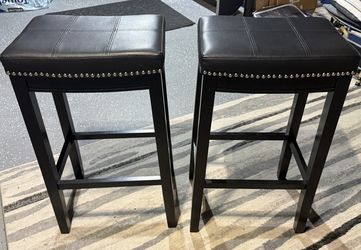 2 BAR Height Stools Black