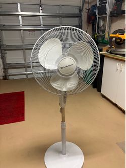 Comfort Zone 16” Oscillating Pedestal Fan