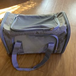 BRAND NEW DOG CARRIER