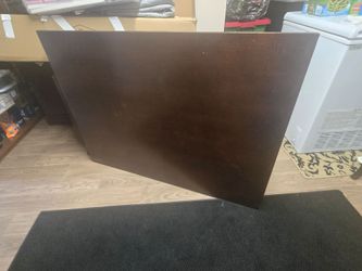 Pub height table w/3 chairs