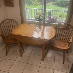 Kitchen Table & Chairs