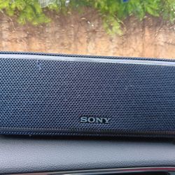 Sony SRS-XB31 Portable Wireless Bluetooth Speaker, Black (SRSXB31/B)