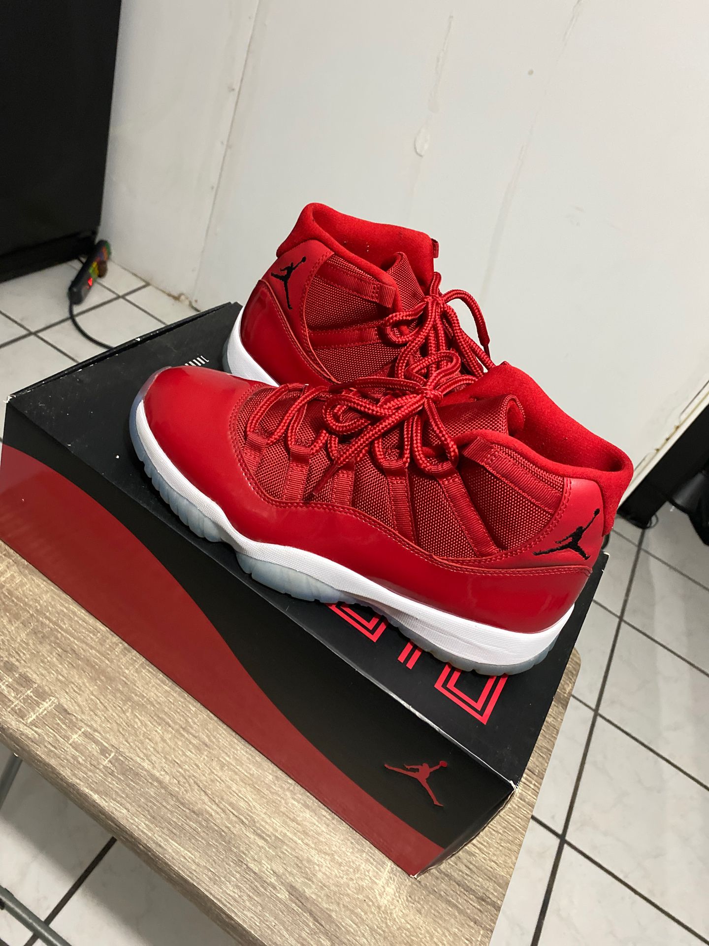 Jordan 11 size 10