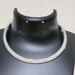 Women Silver Crystal Rhinestone Choker Necklace for Women.