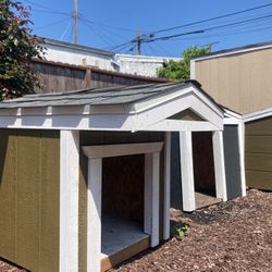 XL Dog House 