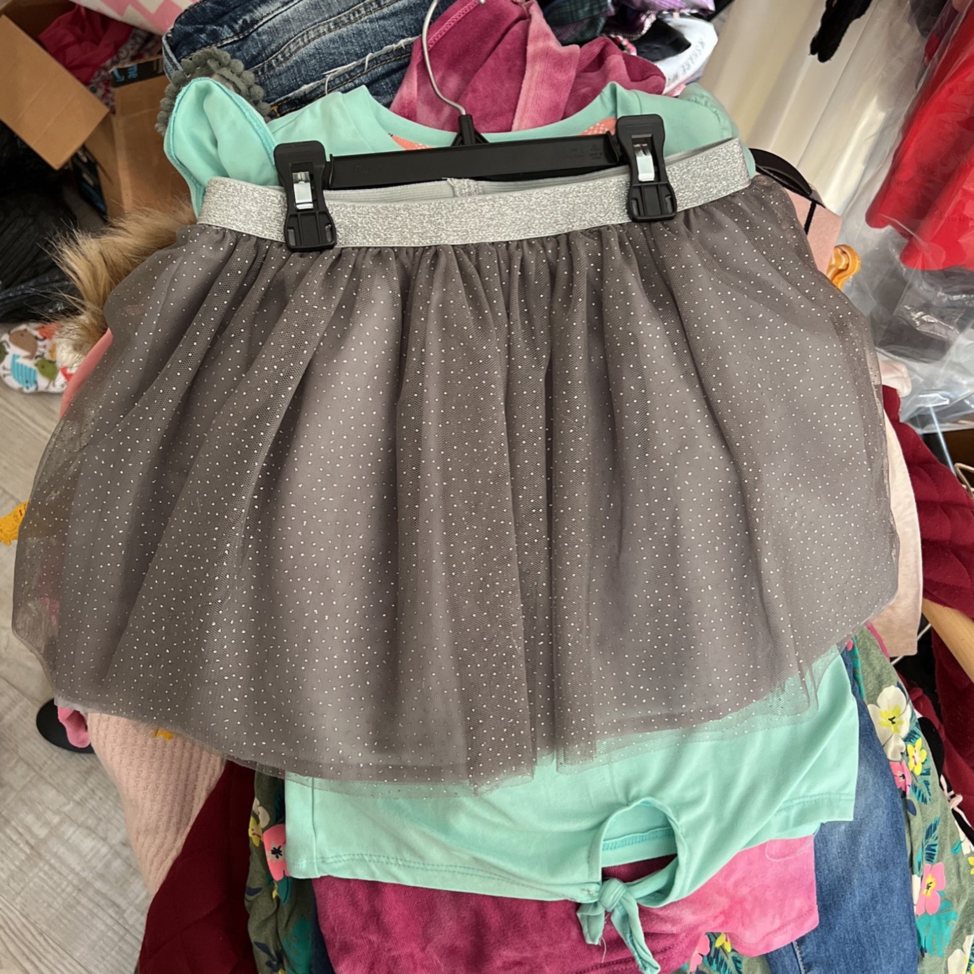 Skirt And Shirt Size 7. Hooded Soft Sweater 6X