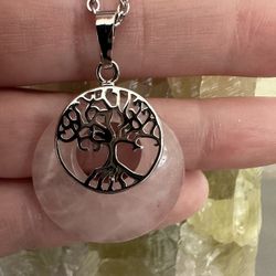 New, Beautiful Rose Quartz Crystal Necklace. Jewelry Bag Included.