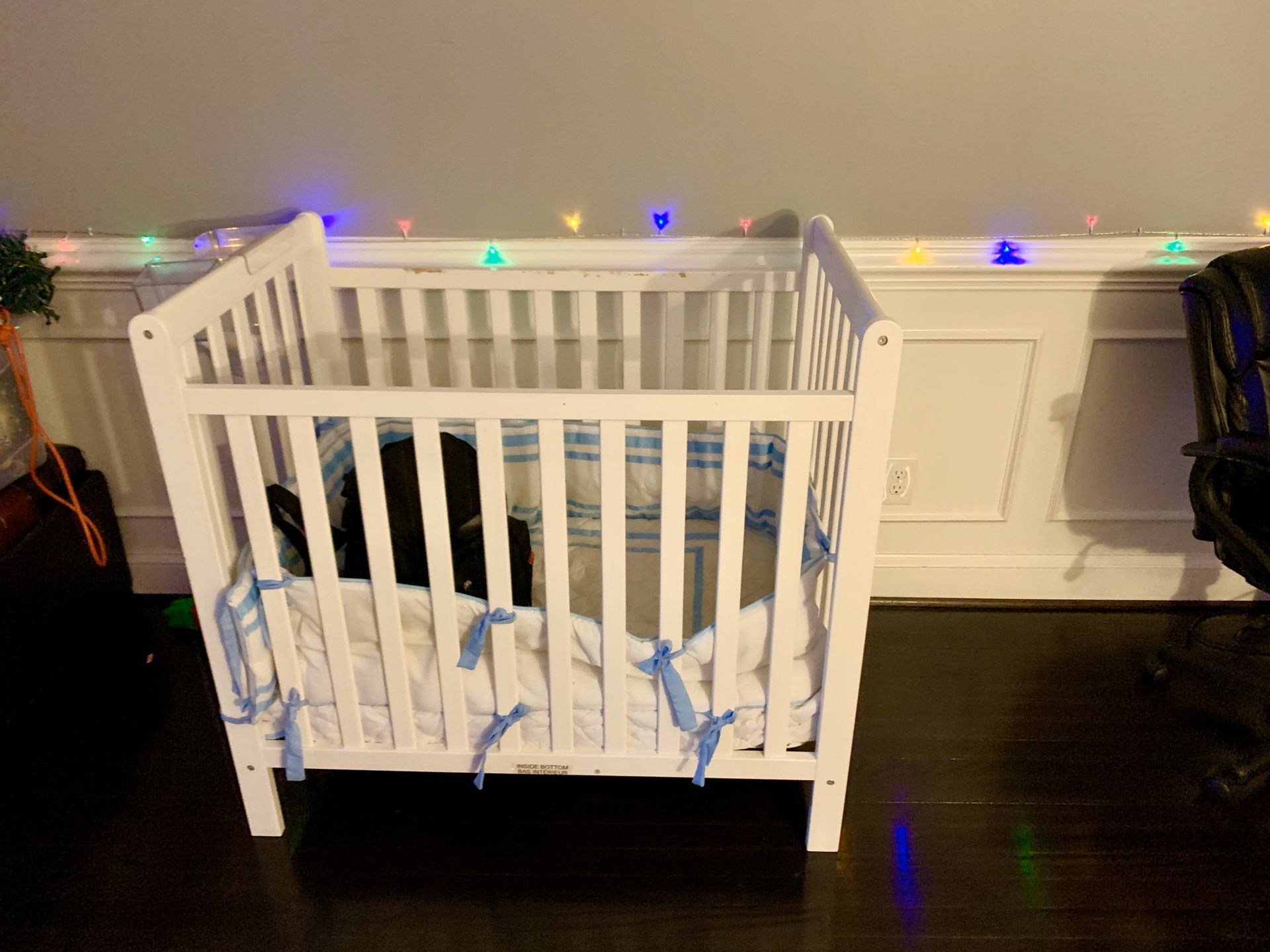 Baby Crib (compact)