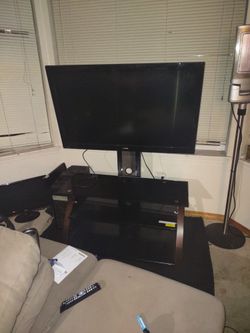 Sanyo Tv And Stand
