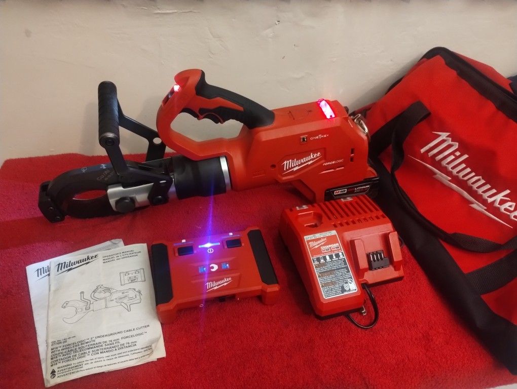 Like New M18 Milwaukee KEY FORCELOGIC 3 UNDERGROUND CABLE CUTTER WITH WIRELESS REMOTE $1900 Fijo