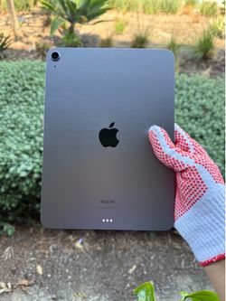 iPad Air 5th Gen 64 Gb WiFi 97% battery health