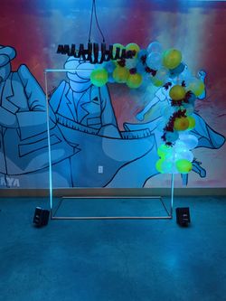Balloon Garland w/Stand