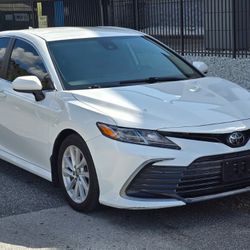 2022 TOYOTA CAMRY LE