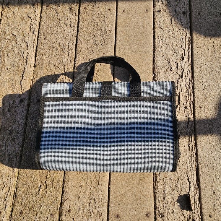Fold & Carry Picnic Blanklet