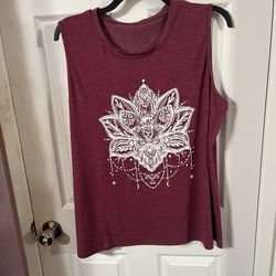 Women’s Size 3X Tunic Length sleeveless top.  Preowned good condition .  Smoke free home 