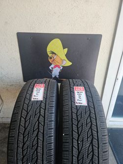 255/55/20 Continental Tires (2)