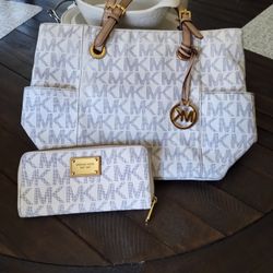 Real Michael Kors Purse And Wallet