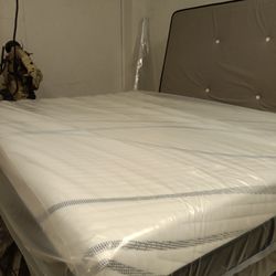 💤🛌🏾💤💤 $249 Eastern King Memory Foam Mattress Only $249 💤🛌🏾💤💤