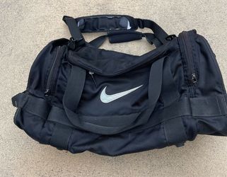 Nike Insulated Gym travel Duffle Bag with Cooler Compartment