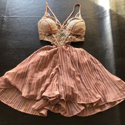 Women’s Bag Of Clothes Size Medium (NEW)