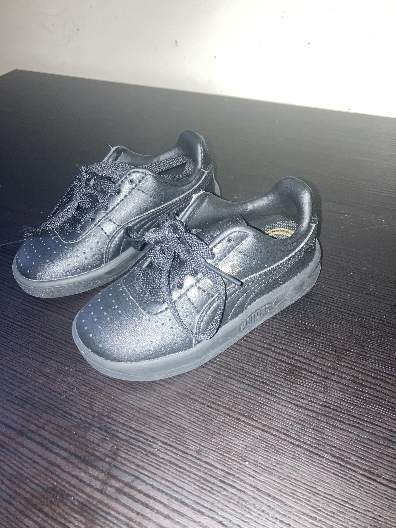 Kids Puma Sz 6