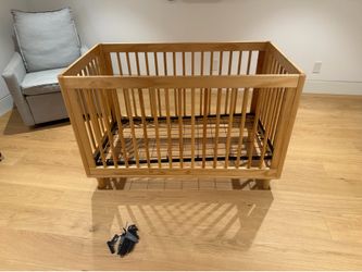 Free wood crib