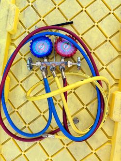 AC Manifold Gauge Set with Hoses