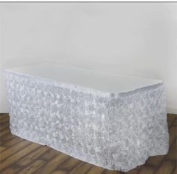 Rosette Table Skirt