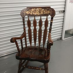 Rocking Chair - Beautiful Condition
