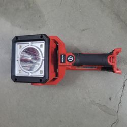 Milwaukee Rechargeable Flashlight 