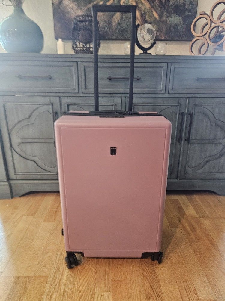 Purple Level 8, 24 inch, Lightweight Tsa Approved Suitcase.