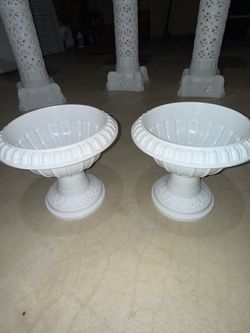 Ser of six White Plastic Pedestal Urn Planters Set of 2