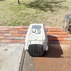 Small Petmate Kennel Cab