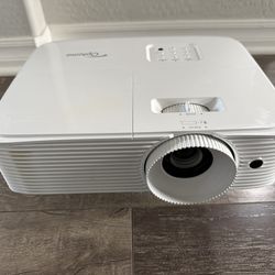 Home Theater Projector & Screen