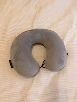 Plane pillow